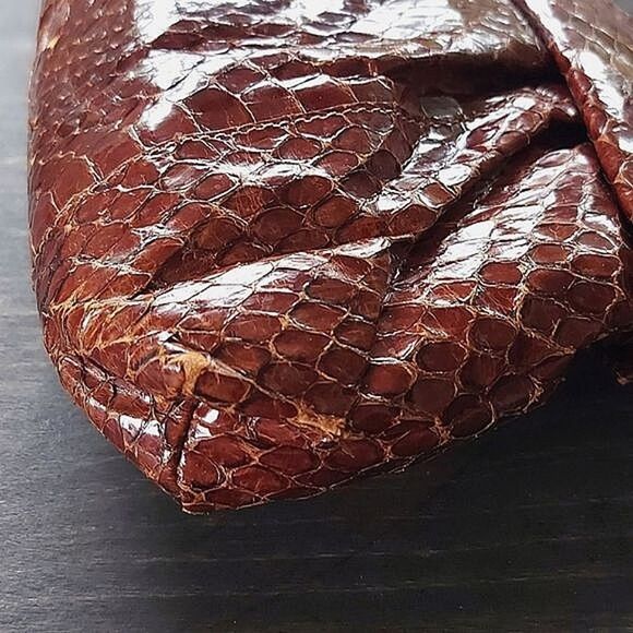 Vtg 1960 whiskey brown snakeskin cord strap shoulder bag - Picture 8 of 10